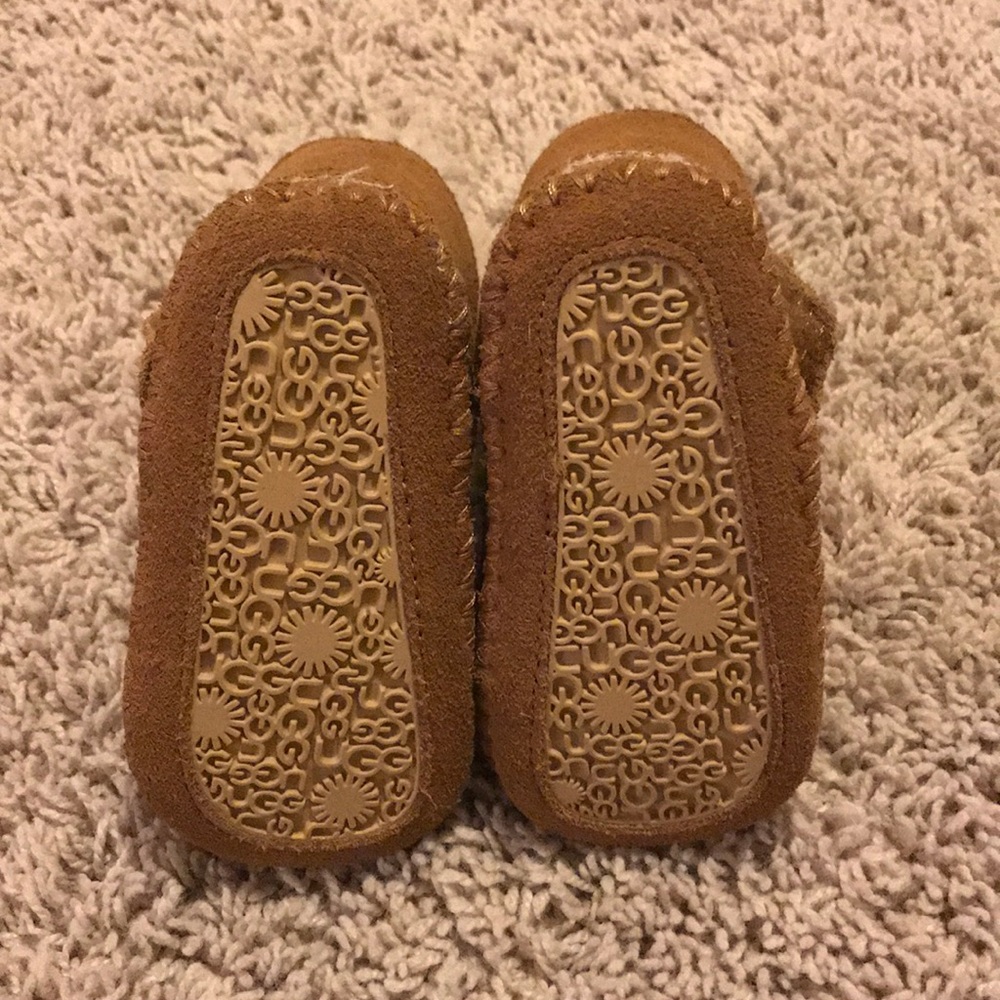 Infant Ugg Caden boots - size 2/3 - Picture 4 of 4